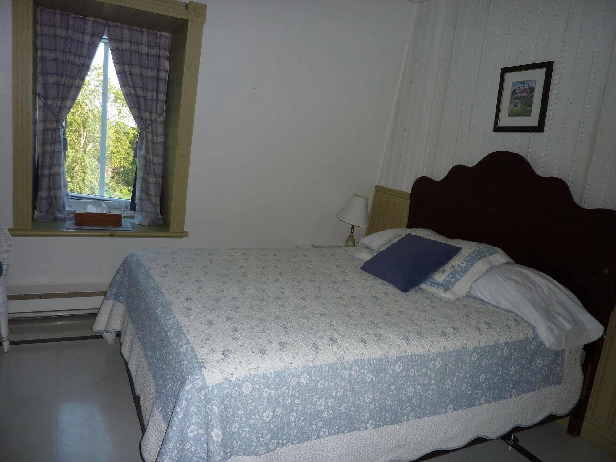Auberge Petite Plaisance La Malbaie Luaran gambar