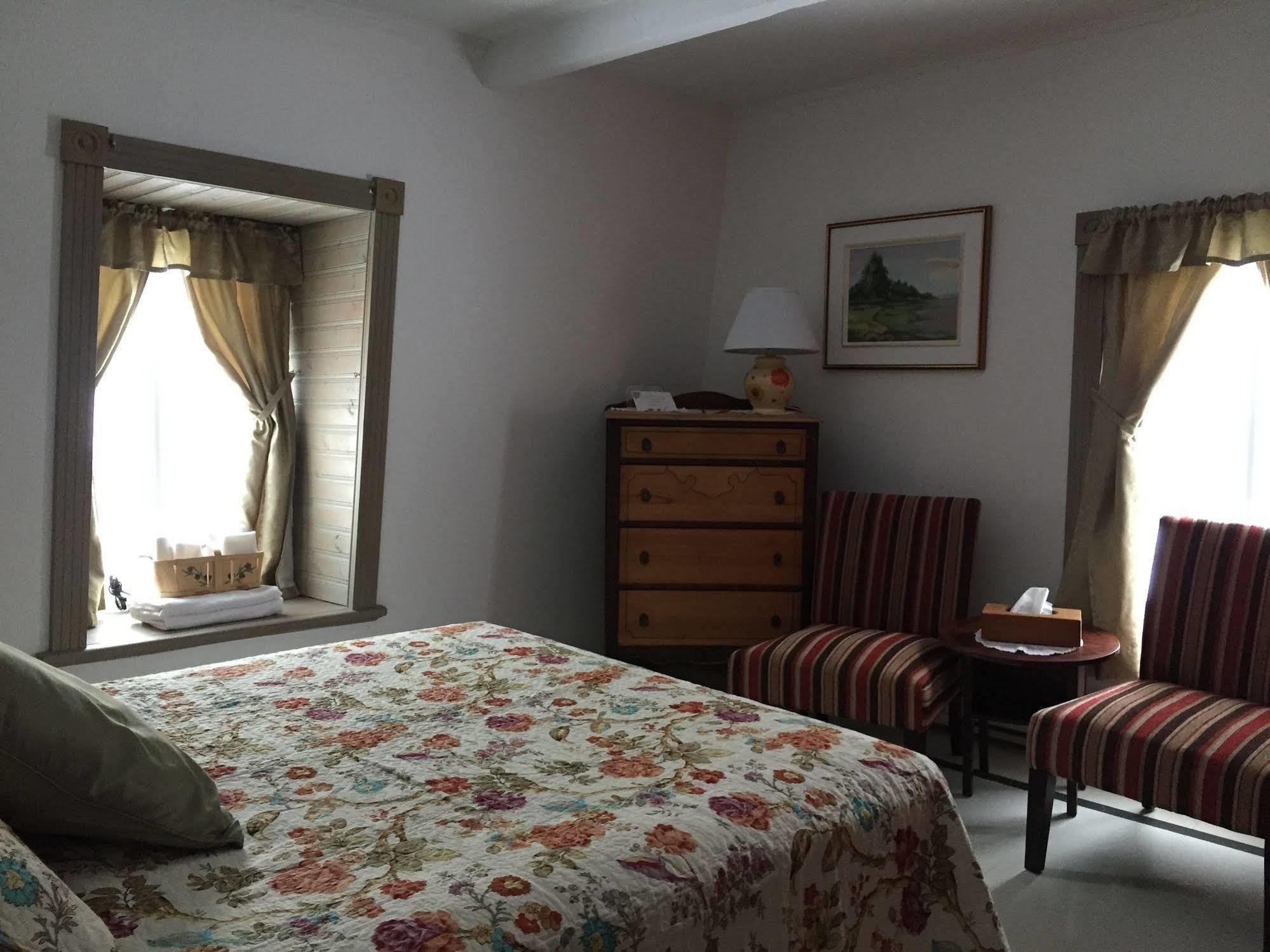Auberge Petite Plaisance La Malbaie Luaran gambar
