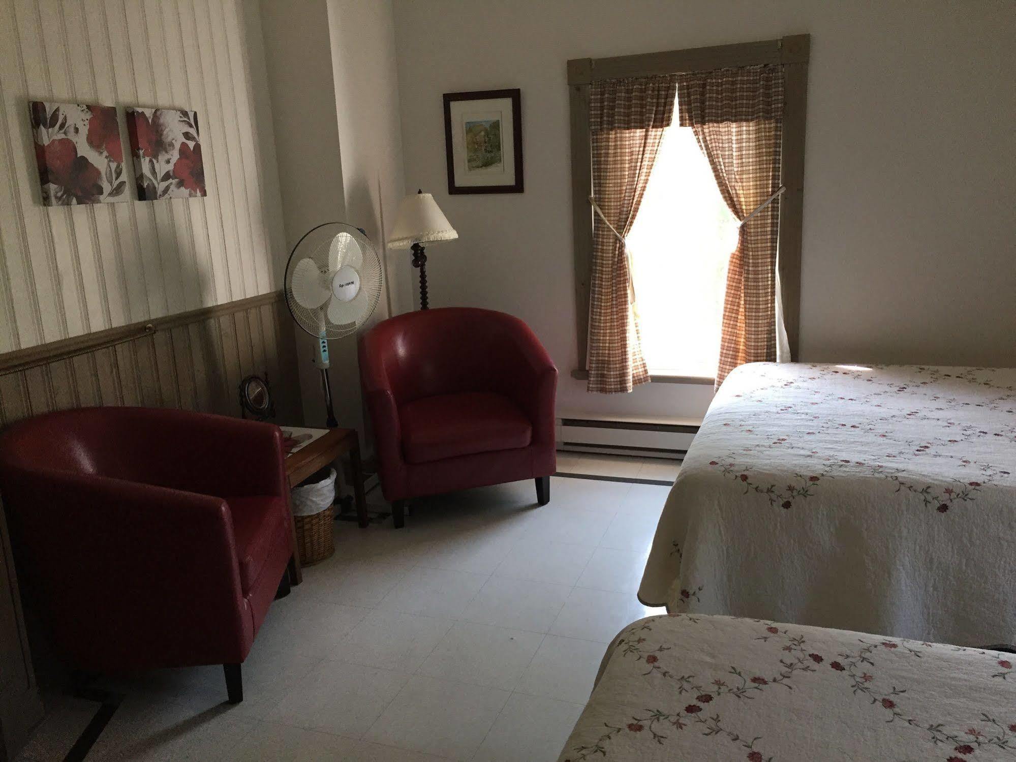 Auberge Petite Plaisance La Malbaie Luaran gambar