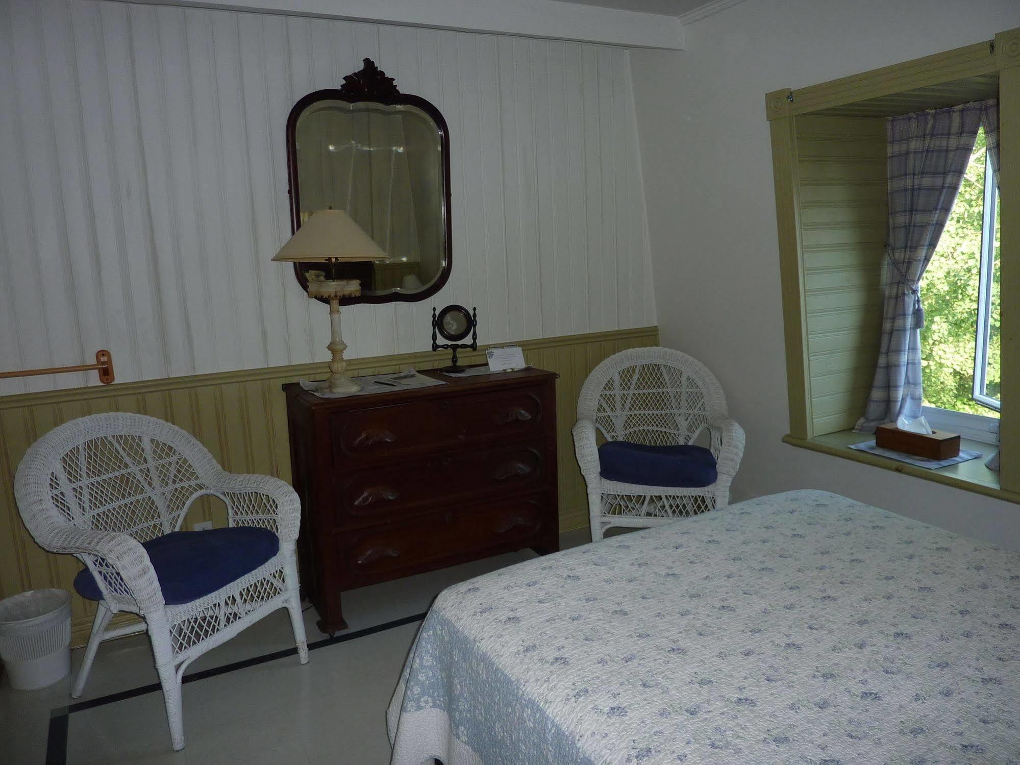 Auberge Petite Plaisance La Malbaie Luaran gambar
